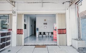 RedDoorz @ Jalan Narada Lampung